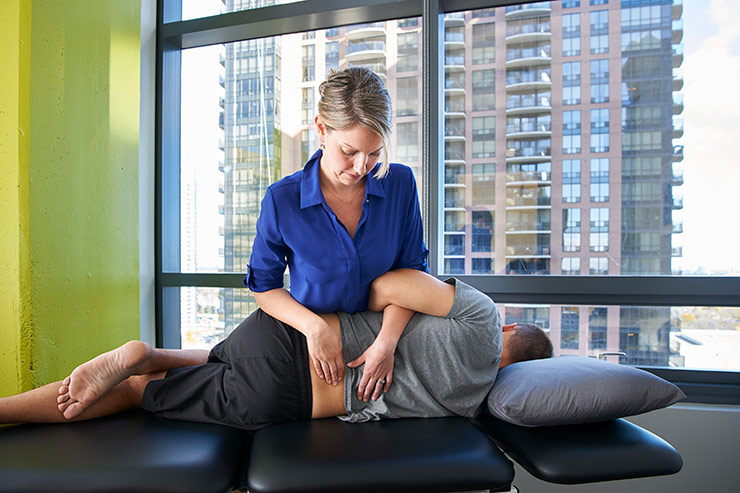 manual-physiotherapy-techniques.jpg